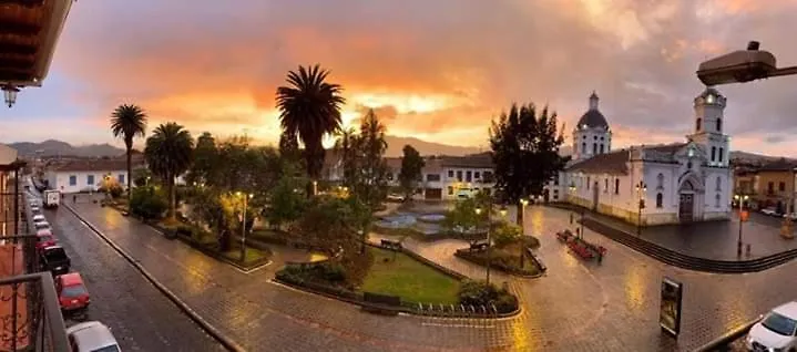 Hotel Azul De La Plaza By Chat Noir Cuenca
