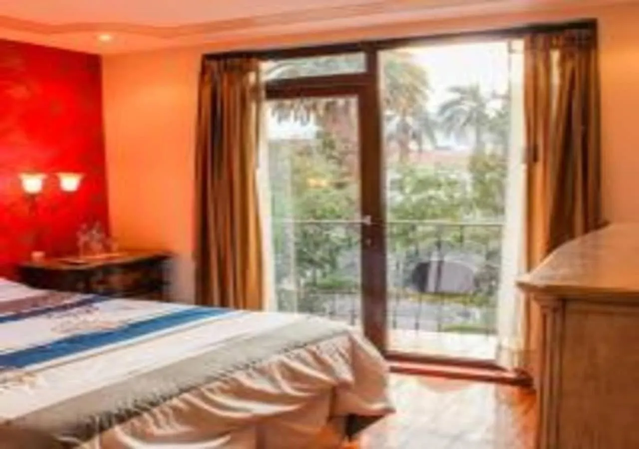 Hotel Azul De La Plaza By Chat Noir Cuenca