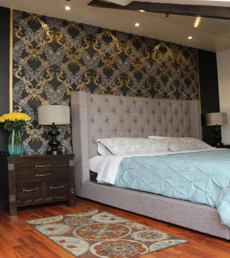 Hotel Azul De La Plaza By Chat Noir Cuenca Ecuador