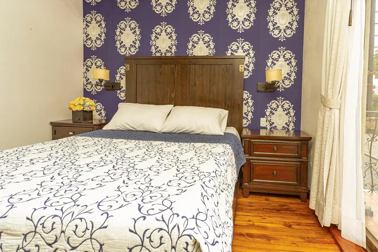 Hotel Azul De La Plaza By Chat Noir Cuenca