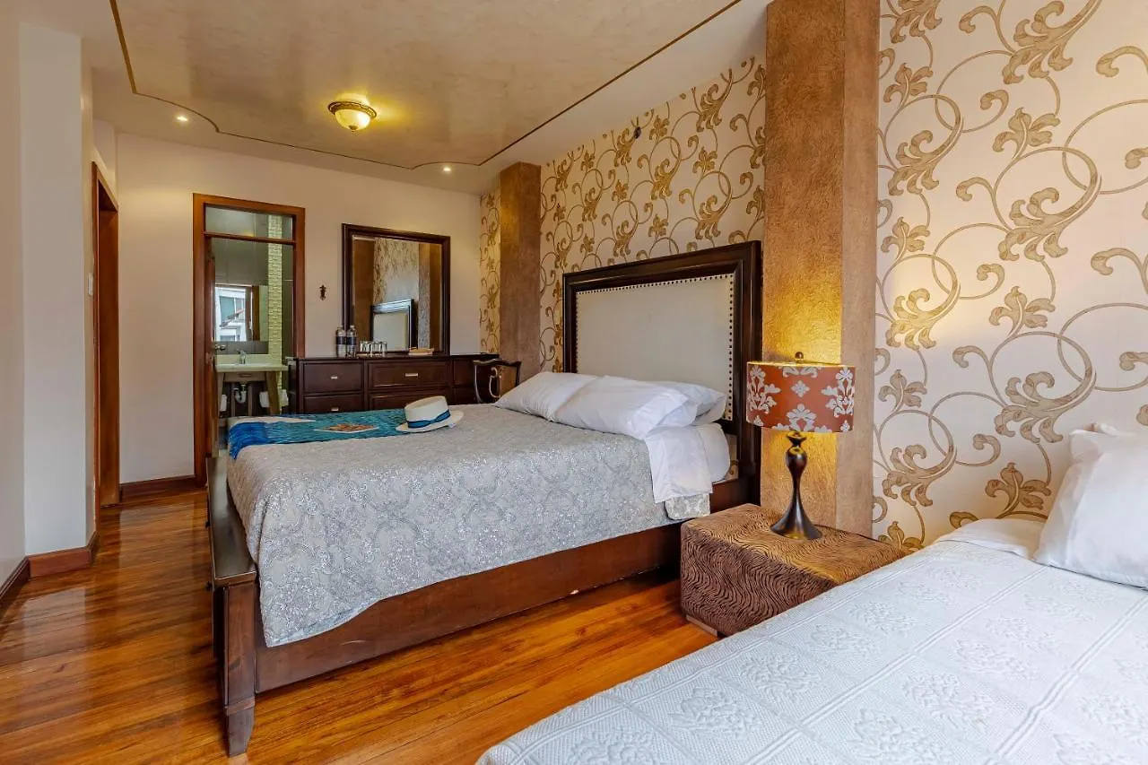 Hotel Azul De La Plaza By Chat Noir Cuenca