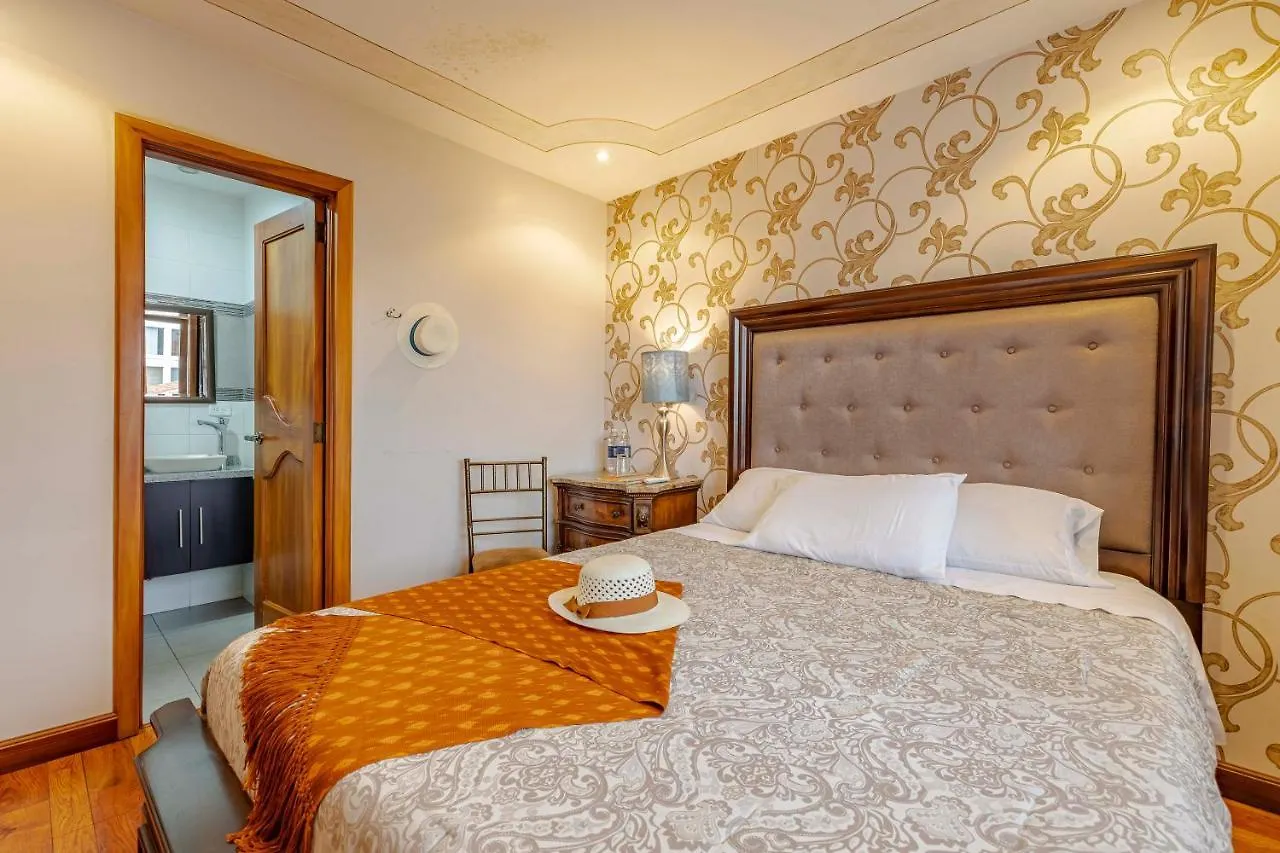 Hotel Azul De La Plaza By Chat Noir Cuenca