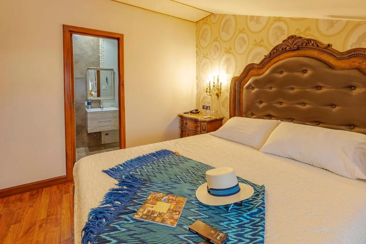 Hotel Azul De La Plaza By Chat Noir Cuenca