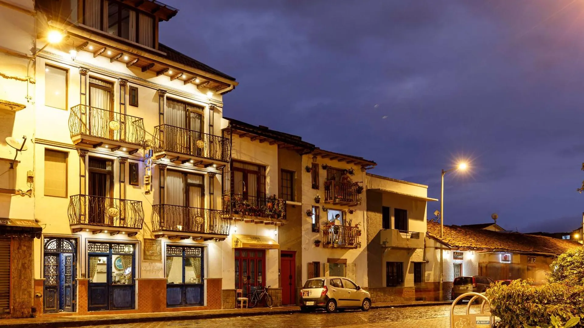 Hotel Azul De La Plaza By Chat Noir Cuenca 3*,  Ecuador