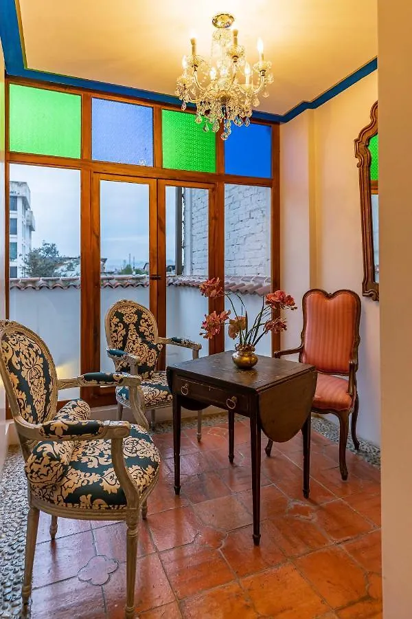 Hotel Azul De La Plaza By Chat Noir Cuenca Ecuador