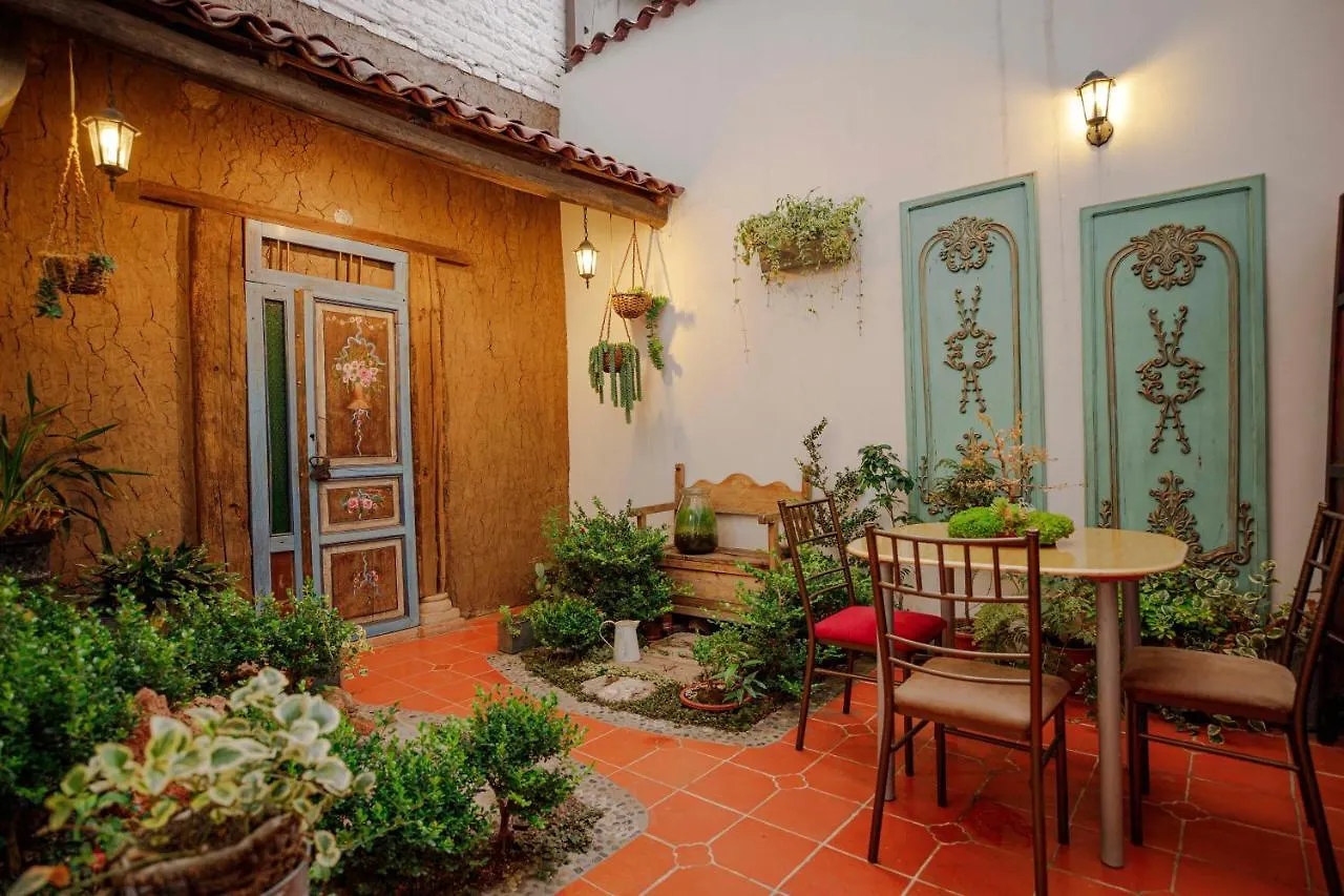 Hotel Azul De La Plaza By Chat Noir Cuenca