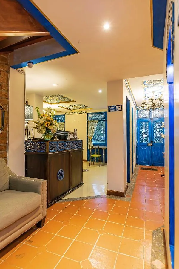 Hotel Azul De La Plaza By Chat Noir Cuenca