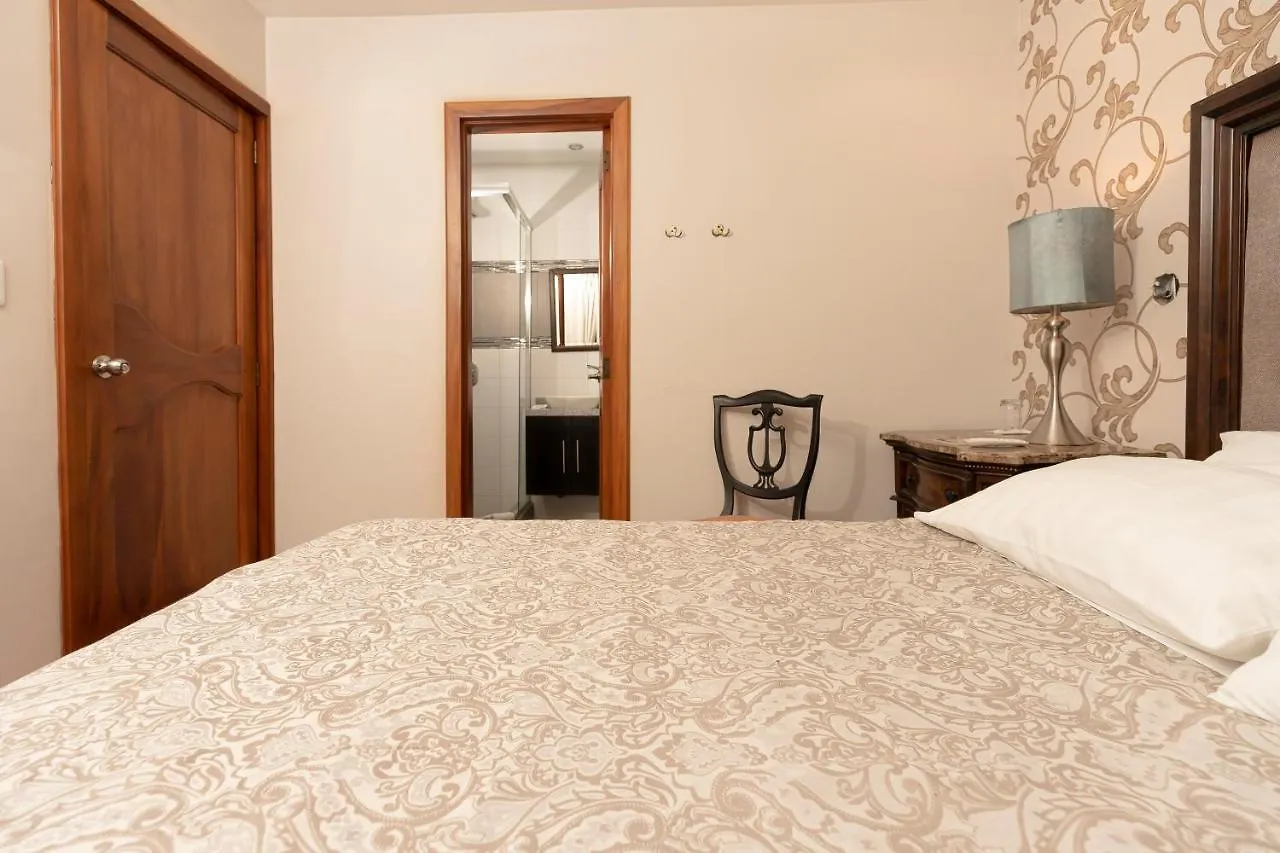 Hotel Azul De La Plaza By Chat Noir Cuenca