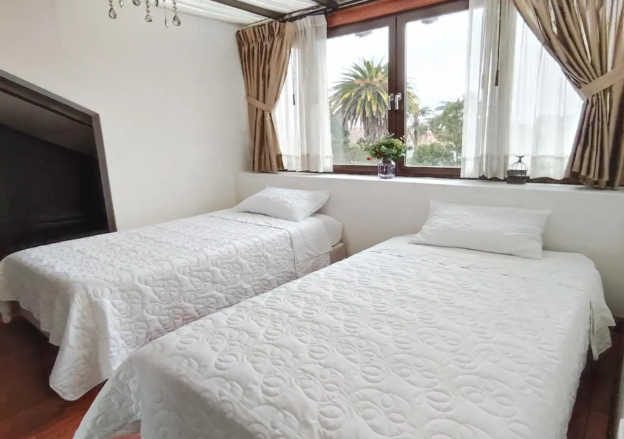 Hotel Azul De La Plaza By Chat Noir Cuenca