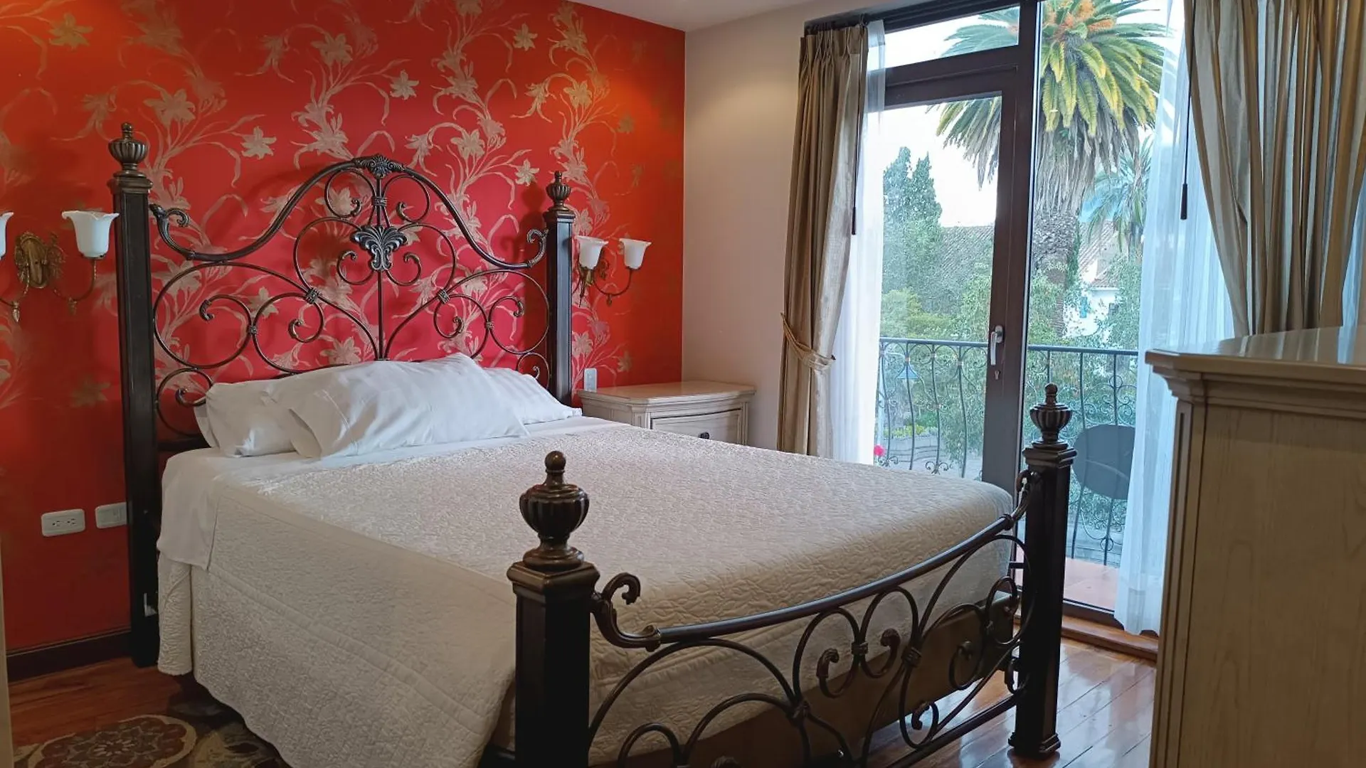 Hotel Azul De La Plaza By Chat Noir Cuenca