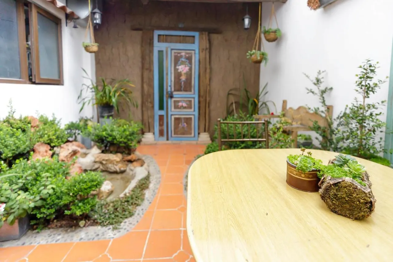 Hotel Azul De La Plaza By Chat Noir Cuenca