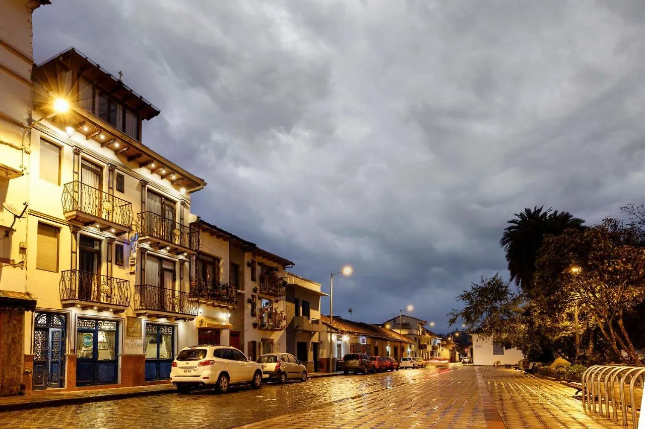 Hotel Azul De La Plaza By Chat Noir Cuenca 3*,